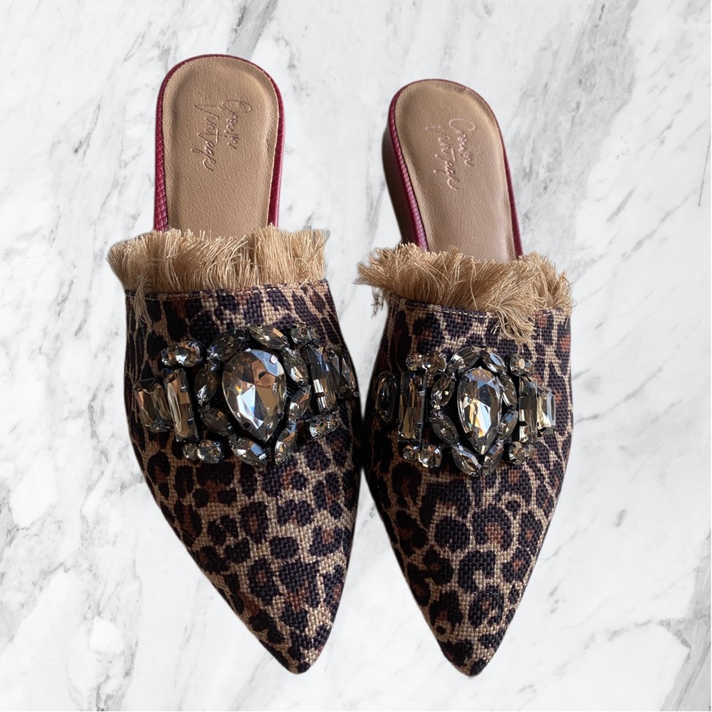 NWOT Crown Vintage Emmereth Mules size 7